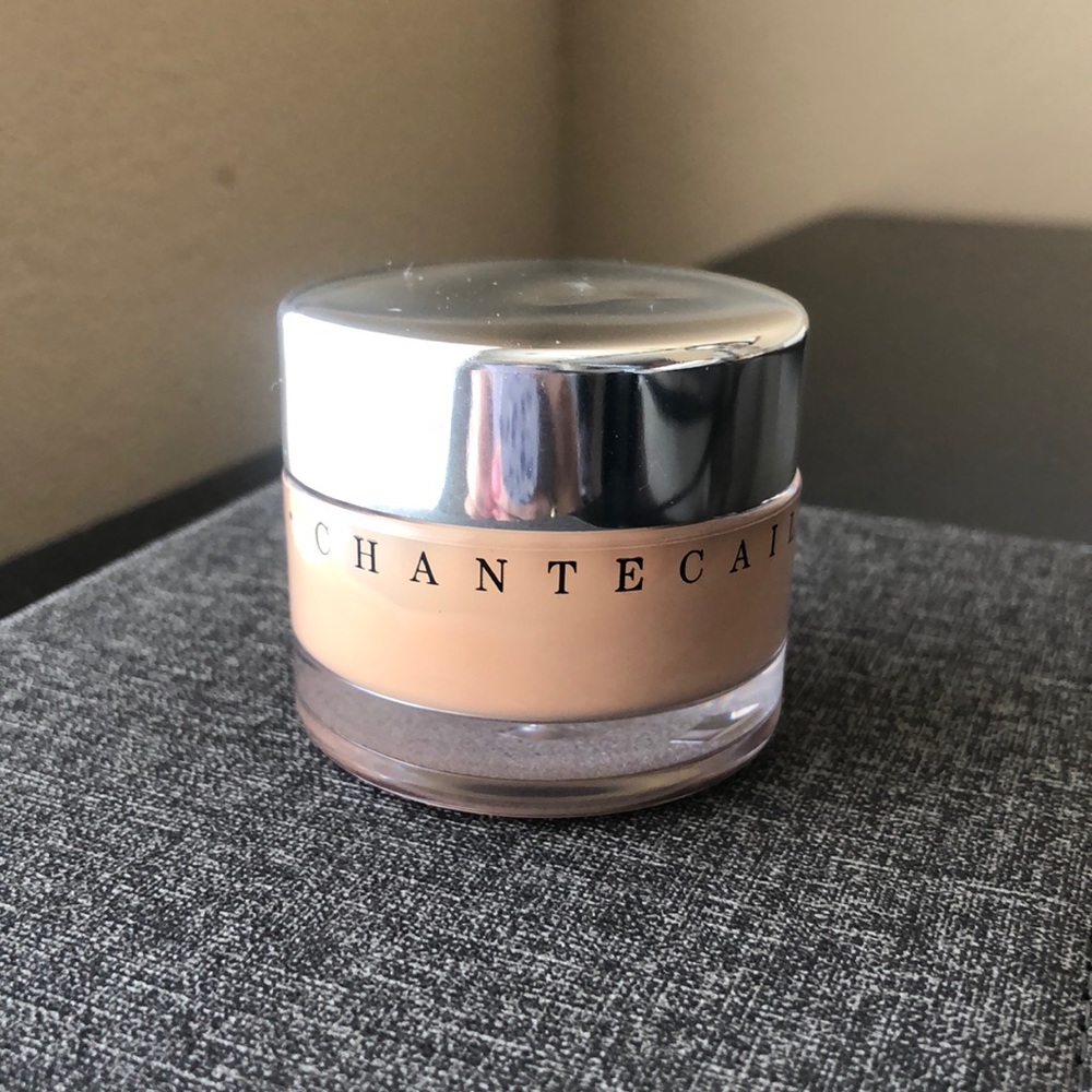 NUDE Future Skin Foundation
